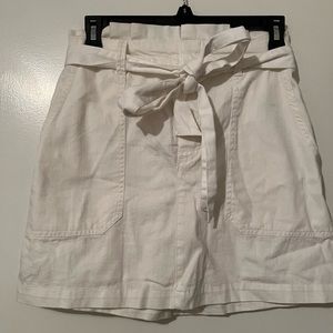 American Eagle White skirt